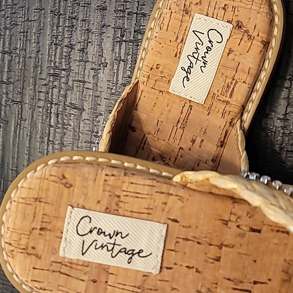 Crown Vintage Sandal 8.5 - Picture 2 of 5